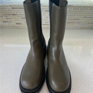 Women’s Olive Leather Boots